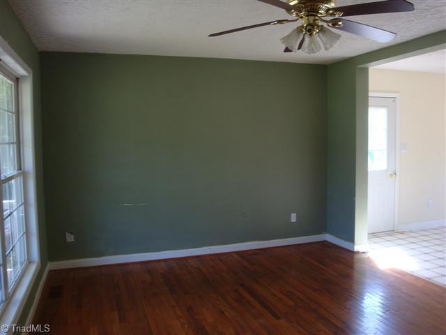 816 Raintree Court Randleman, NC 27317 - Photo 7 of 13 Living Room.