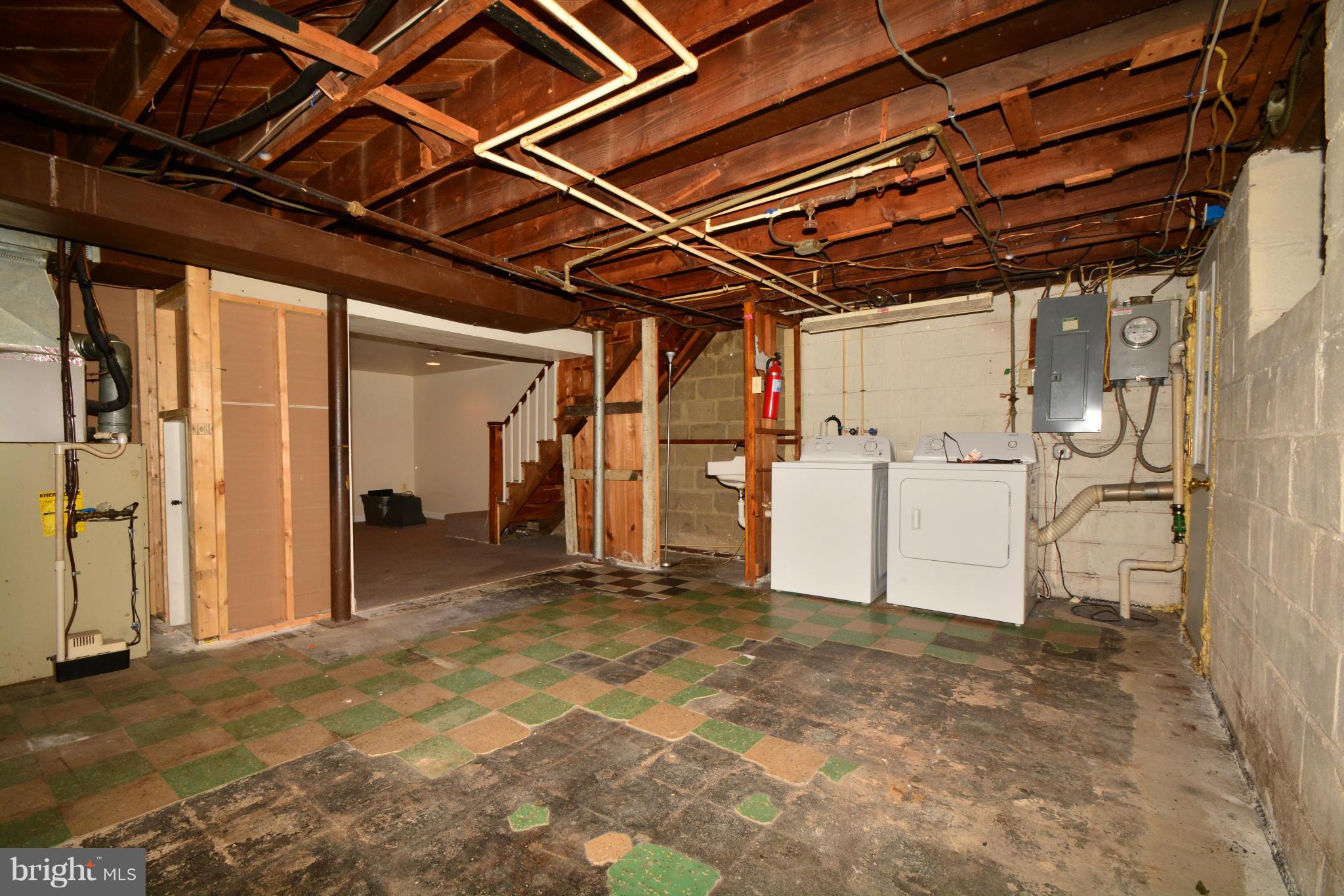 7462 Berkshire Road Baltimore, MD 21224 - Photo 17 of 30 Bath
