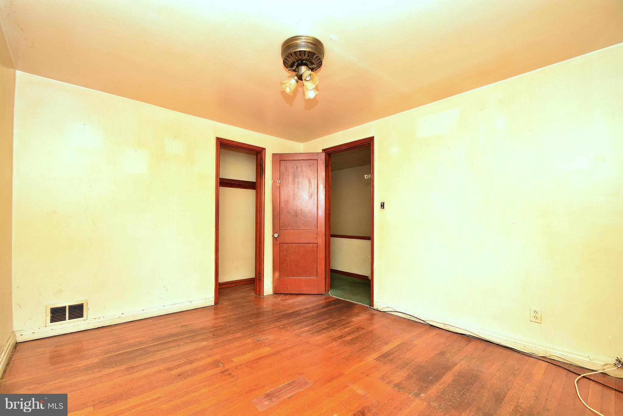 7462 Berkshire Road Baltimore, MD 21224 - Photo 21 of 30 Bath