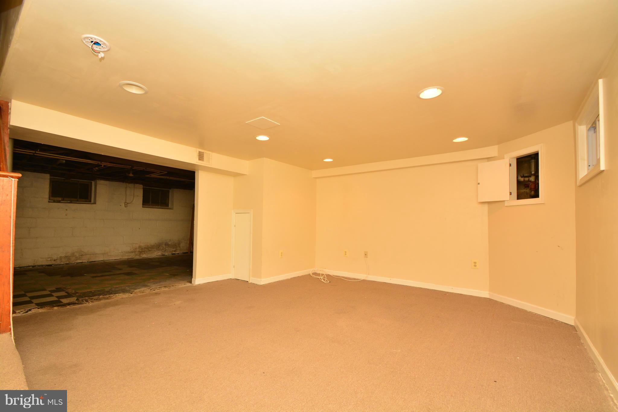 7462 Berkshire Road Baltimore, MD 21224 - Photo 10 of 30 Bath (Master)