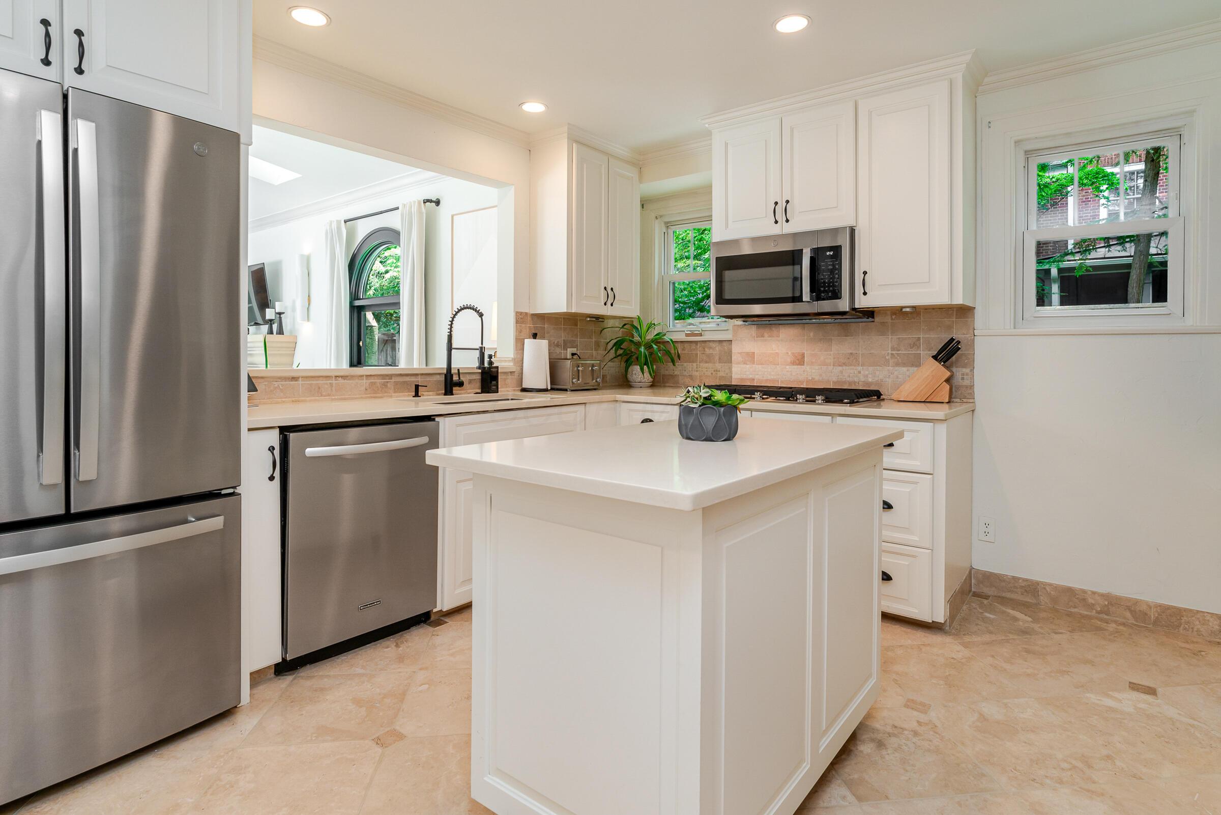 233 Preston Road Columbus, OH 43209 - Photo 19 of 81 Kitchen