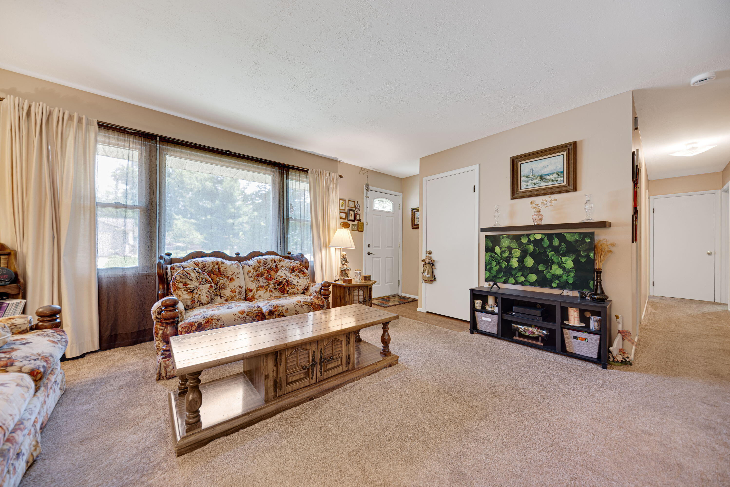 770 Fox River Road Valparaiso, IN 46385 - Photo 4 of 17 2996x2000