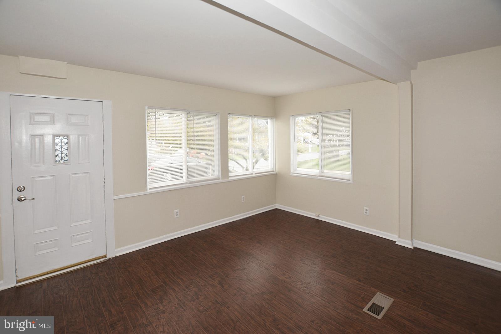 7336 Manchester Road Dundalk, MD 21222 - Photo 12 of 28