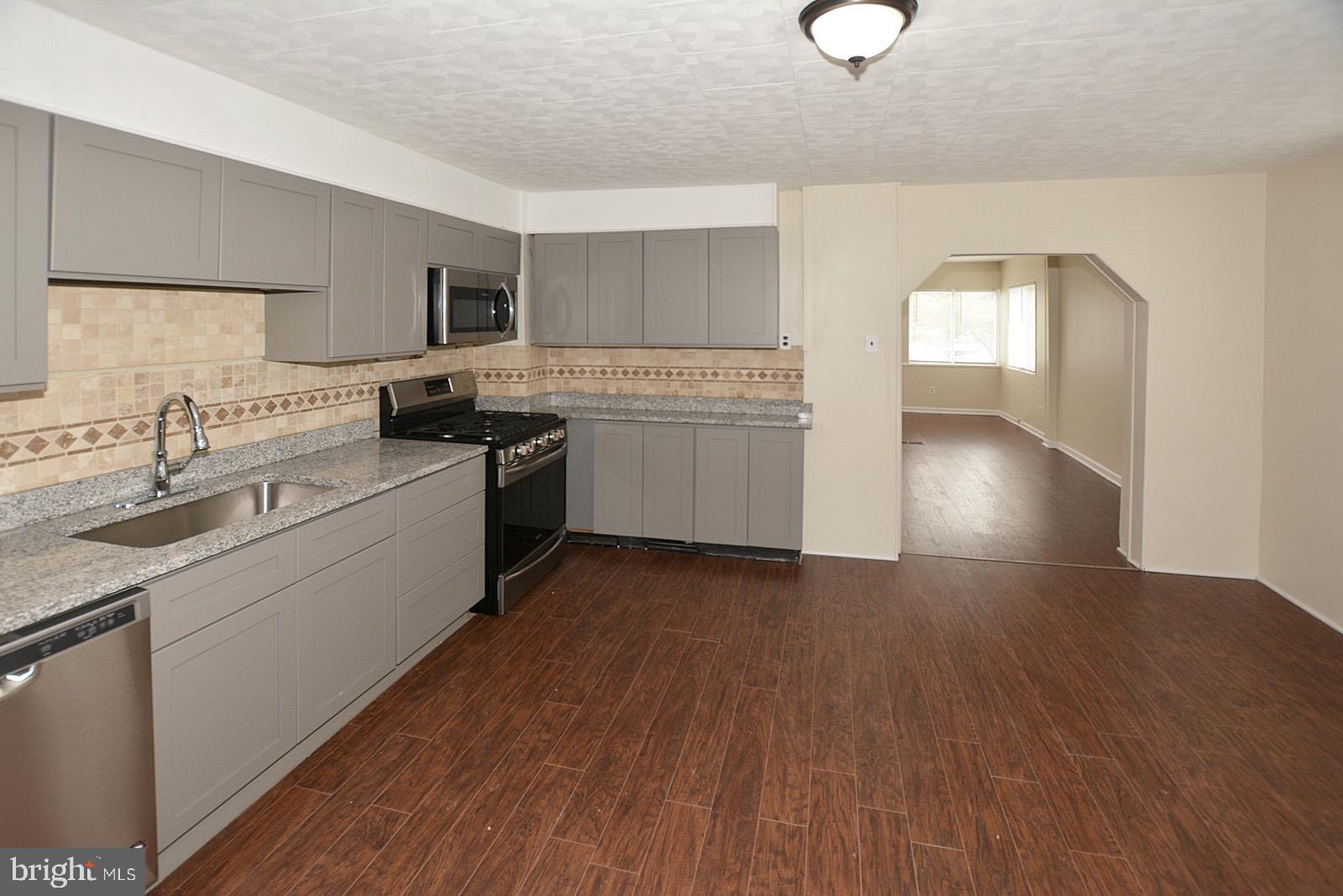 7336 Manchester Road Dundalk, MD 21222 - Photo 5 of 28