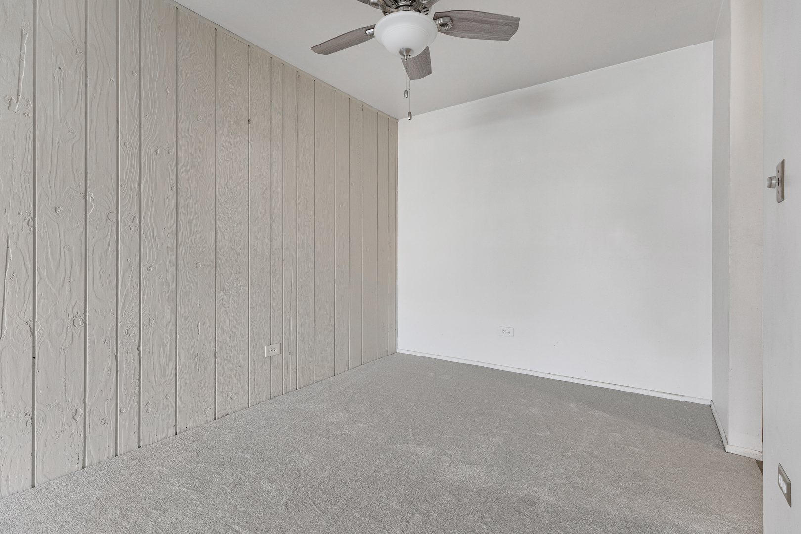 1912 Prairie Square, Unit 209A Schaumburg, IL 60173 - Photo 8 of 26 a view of an empty room