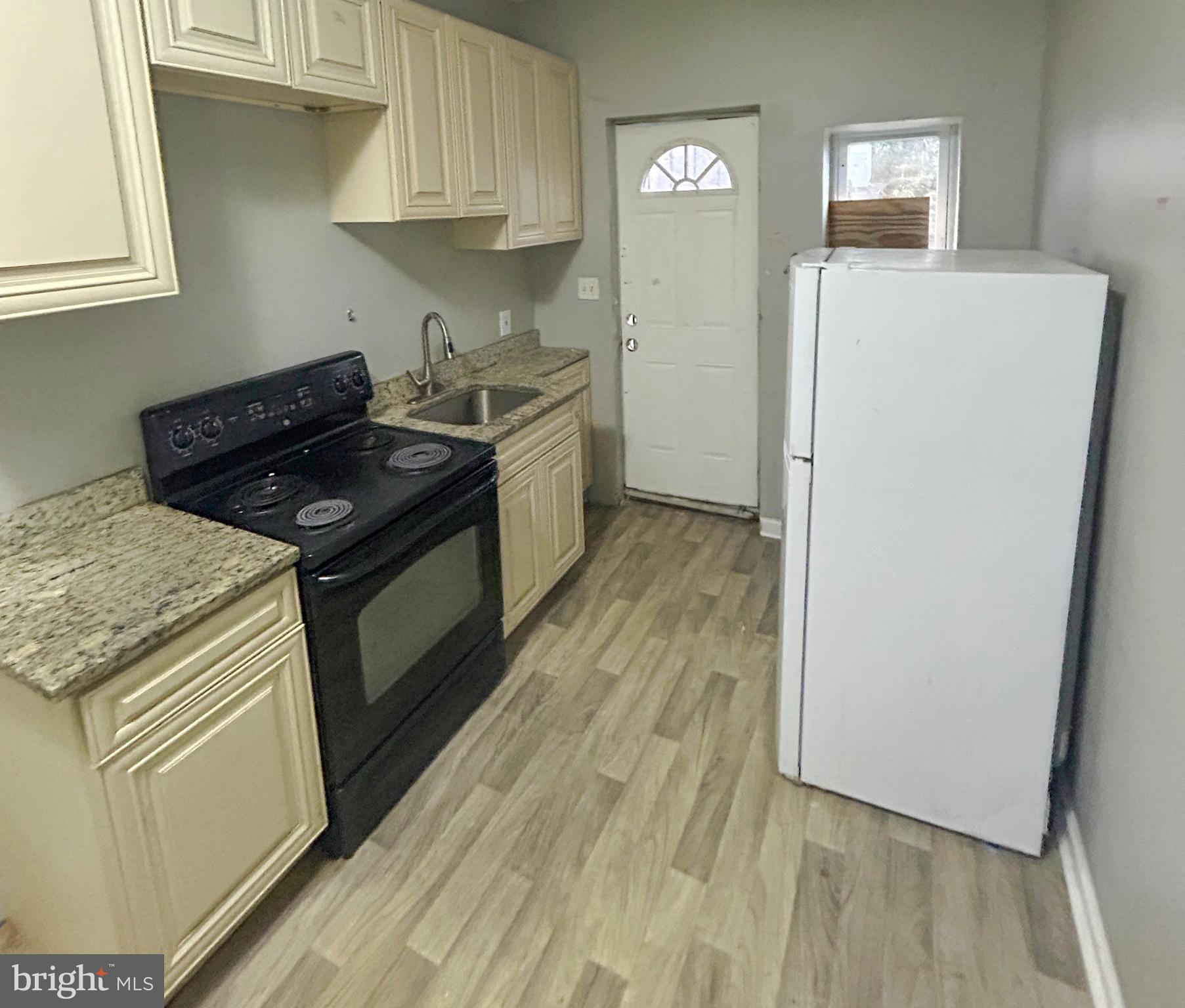 3505 Virginia Avenue Baltimore, MD 21215 - Photo 3 of 11 kitchen