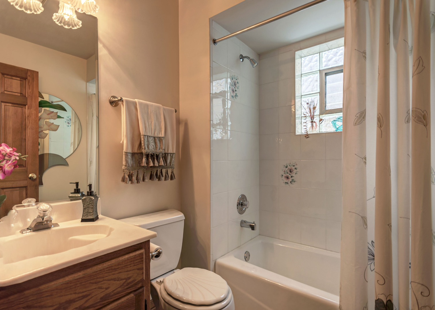 1207 Surrey Road Addison, IL 60101 - Photo 12 of 36