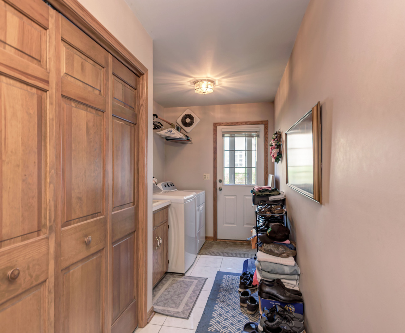 1207 Surrey Road Addison, IL 60101 - Photo 13 of 36
