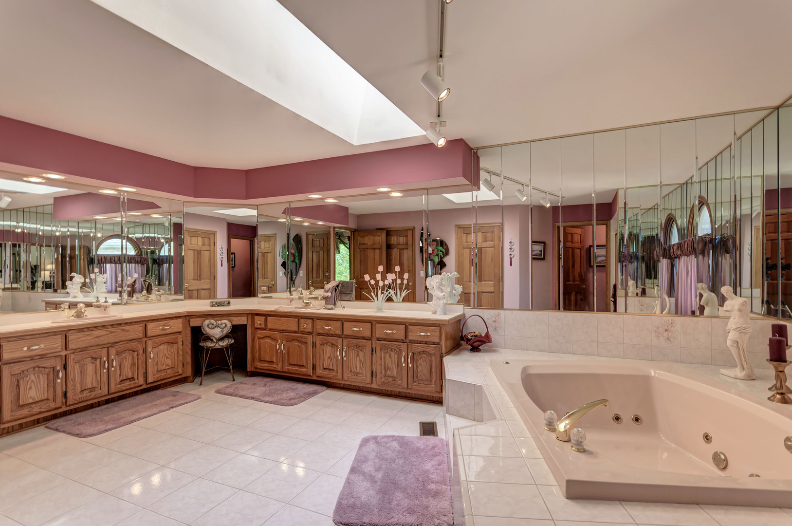 1207 Surrey Road Addison, IL 60101 - Photo 19 of 36