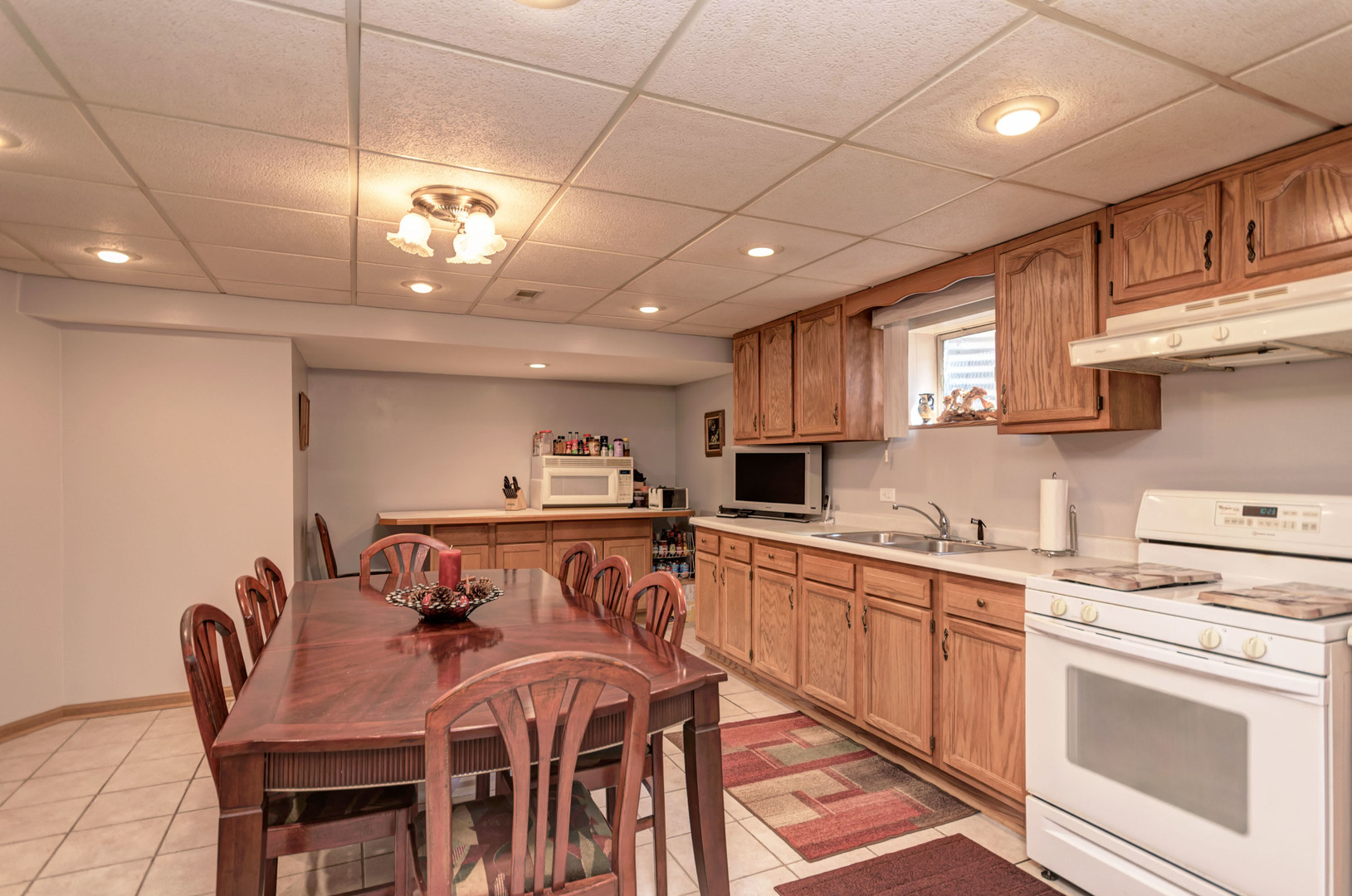1207 Surrey Road Addison, IL 60101 - Photo 33 of 36