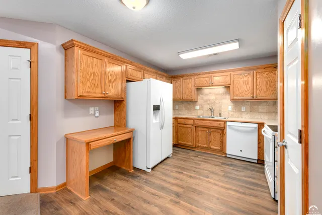 $250,000 | 15628 Landauer Circle, Basehor, KS 66007