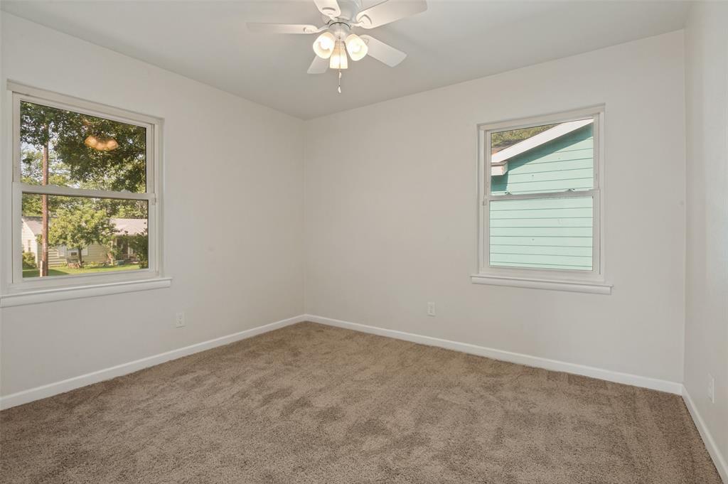 3811 Rolinda Drive Dallas, TX 75211 - Photo 15 of 22