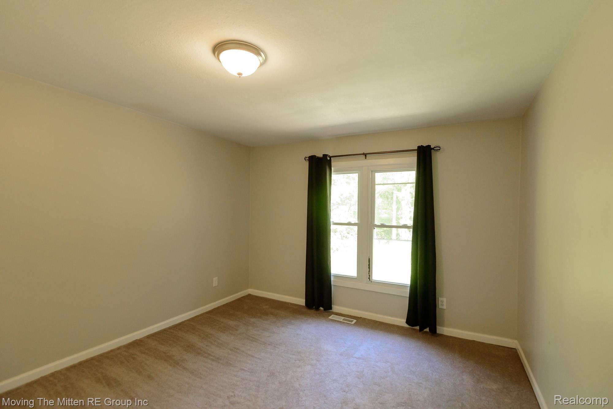 44350 Dunn Road Belleville, MI 48111 - Photo 13 of 80 12.jpg