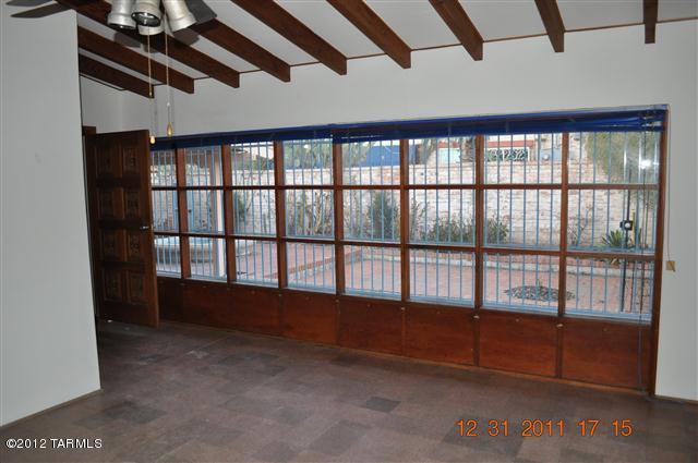 320 South Country Club Road Tucson, AZ 85716 - Photo 9 of 38 Gallery Image 9