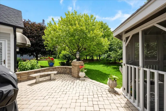a view of a back yard of the house