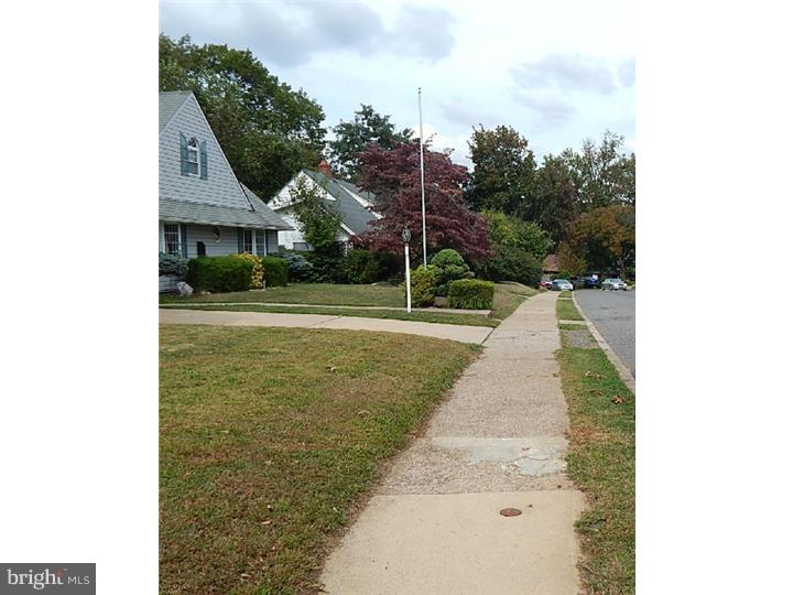 9338 Treaty Road Philadelphia, PA 19114 - Photo 2 of 24 Gallery Image 2