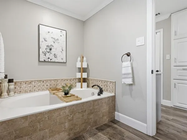 $469,000 | 205 Circleview Drive North, Hurst, TX 76054