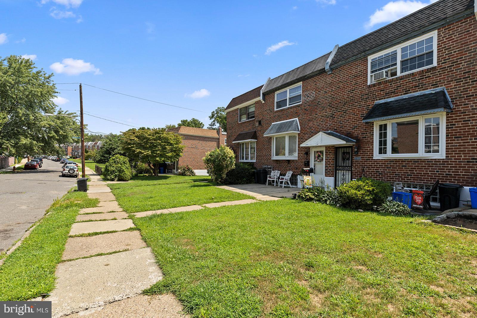 2874 Tolbut Street Philadelphia, PA 19136 - Photo 4 of 32