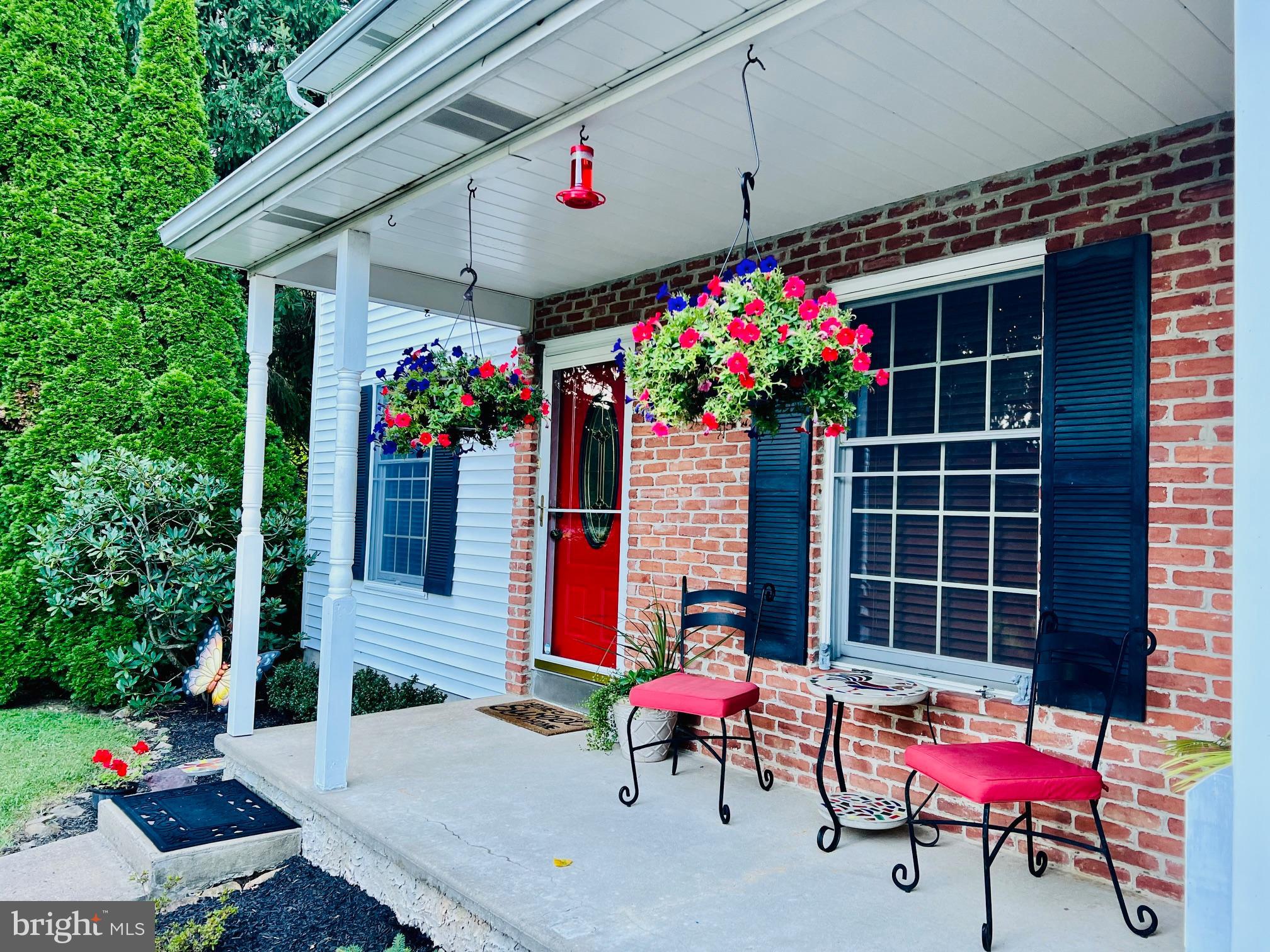 80 Rabbit Run Road Parkesburg, PA 19365 - Photo 4 of 45 Covered Front Porch