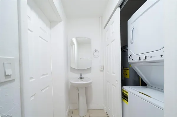 $1,999 | 4916 Viceroy Street, Unit B, Cape Coral, FL 33904