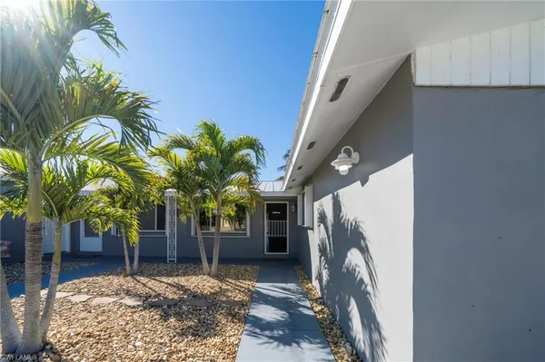 $1,999 | 4916 Viceroy Street, Unit B, Cape Coral, FL 33904