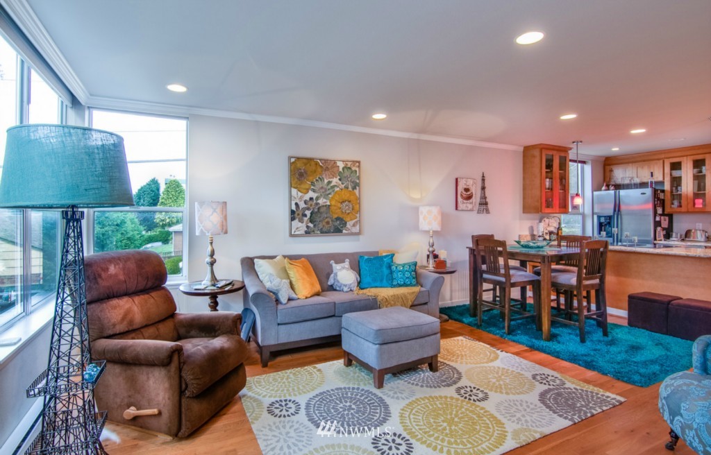 5000 Fauntleroy Way Southwest, Unit 301 Seattle, WA 98136 - Photo 4 of 13 Gallery Image 4