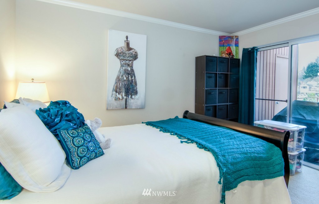 5000 Fauntleroy Way Southwest, Unit 301 Seattle, WA 98136 - Photo 8 of 13 Gallery Image 8