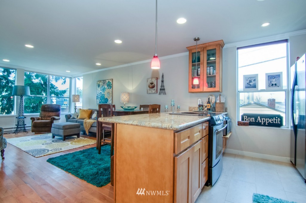 5000 Fauntleroy Way Southwest, Unit 301 Seattle, WA 98136 - Photo 10 of 13 Gallery Image 10