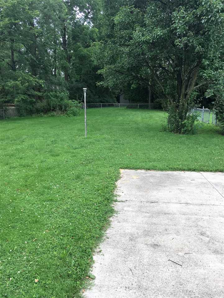 111 North Morrison Road Muncie, IN 47304 - Photo 16 of 26