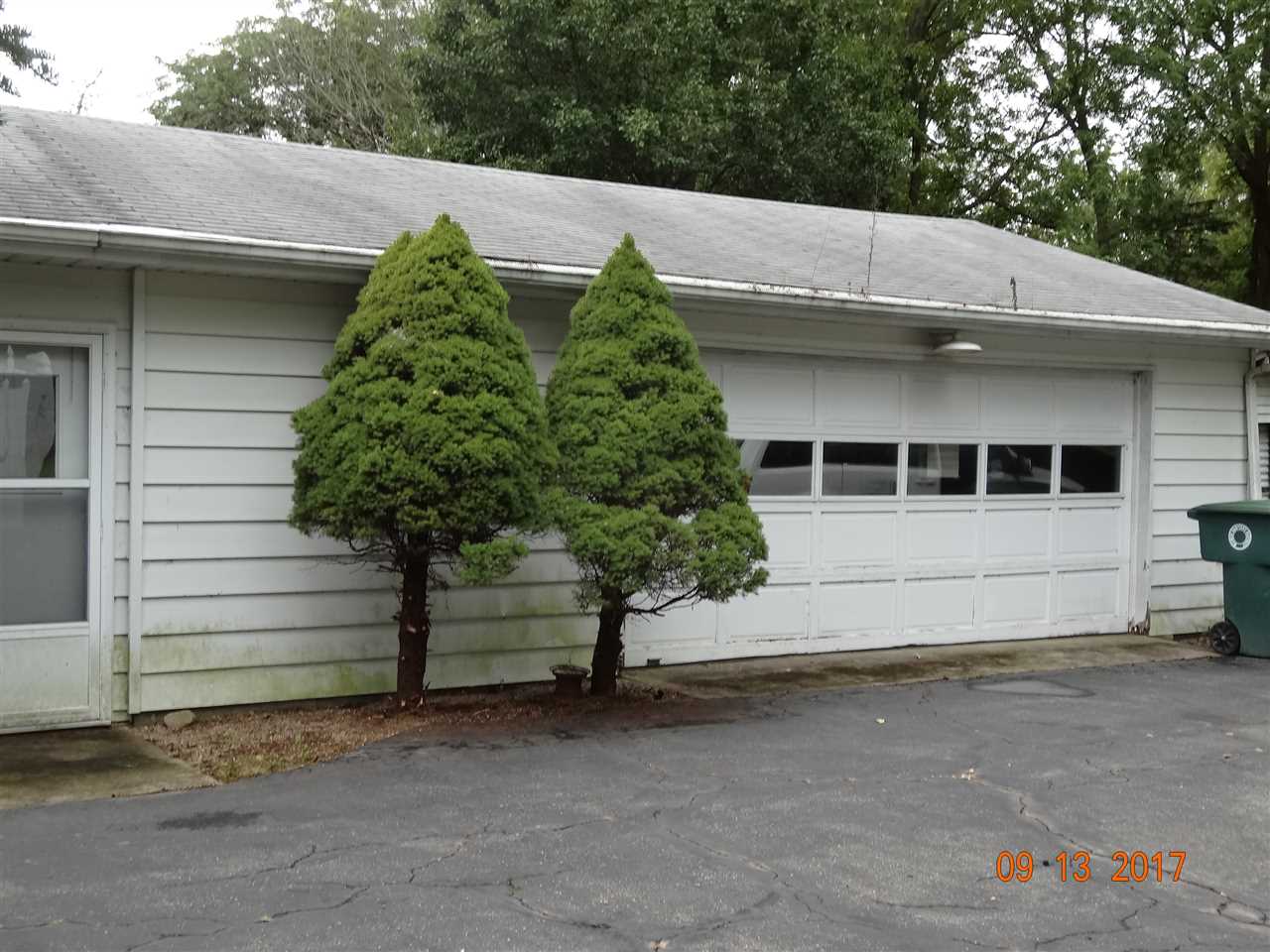 111 North Morrison Road Muncie, IN 47304 - Photo 3 of 26