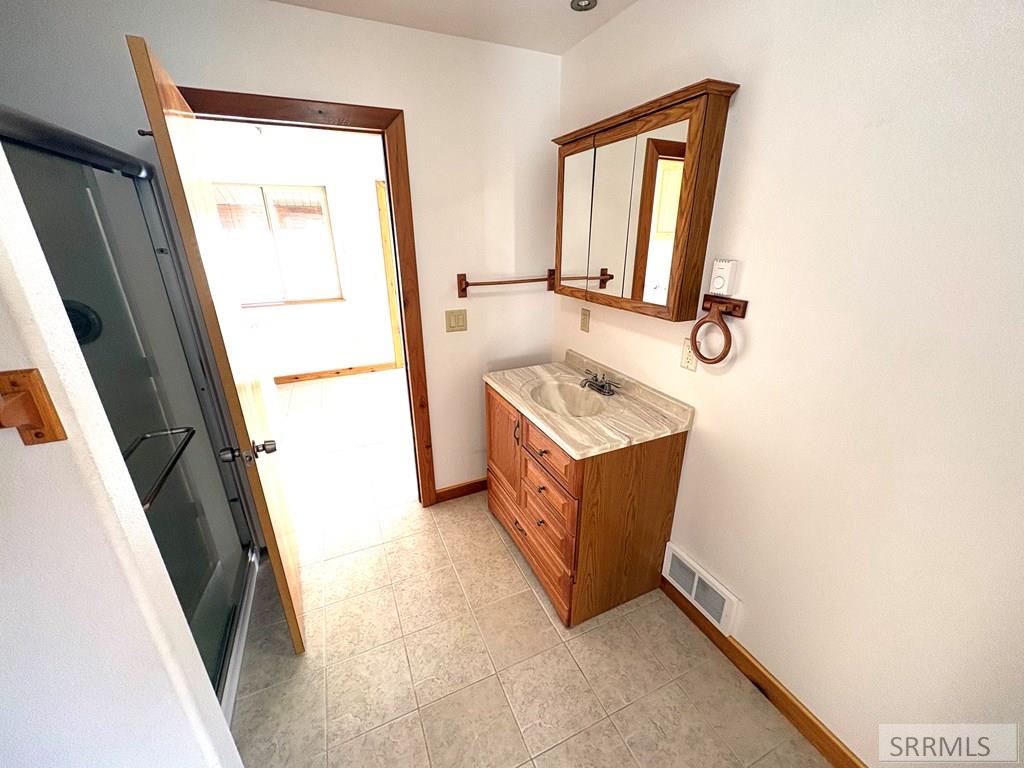 921 Valley Avenue Challis, ID 83226 - Photo 14 of 33