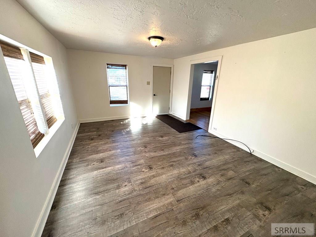 921 Valley Avenue Challis, ID 83226 - Photo 7 of 33