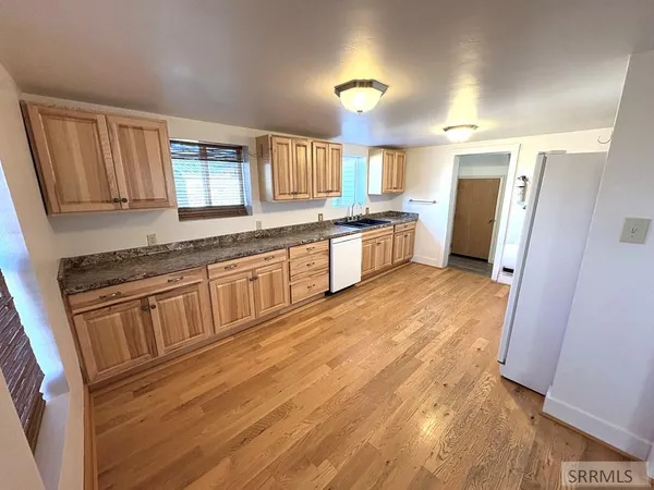 $300,000 | 921 Valley Avenue, Challis, ID 83226