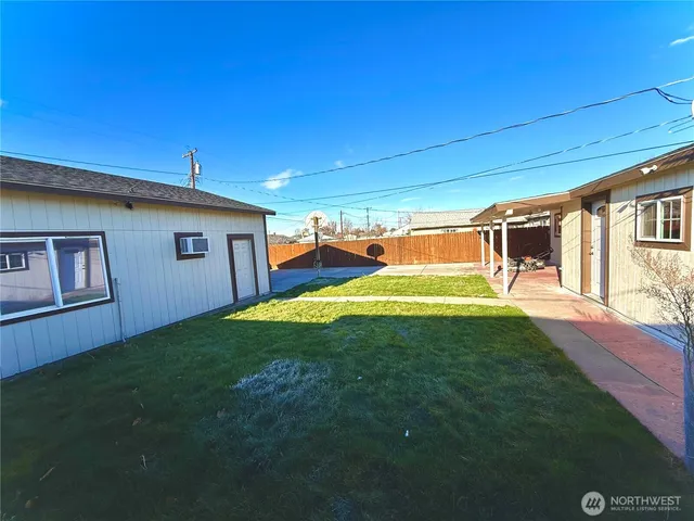$329,900 | 1708 North 17th Avenue, Pasco, WA 99301