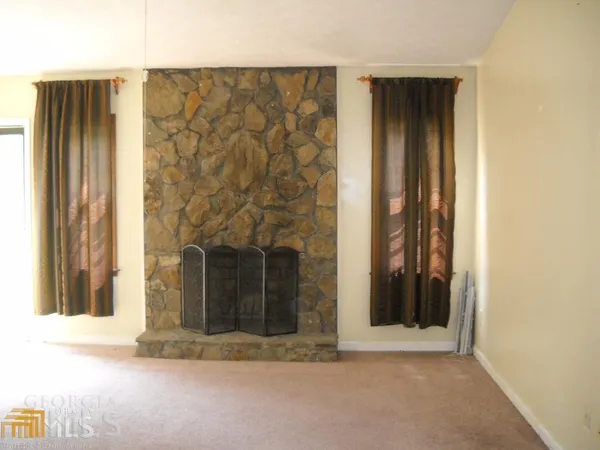 $1,395 | 456 Valley Woods Circle Southeast, Conyers, GA 30094