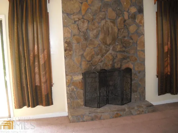 $1,395 | 456 Valley Woods Circle Southeast, Conyers, GA 30094