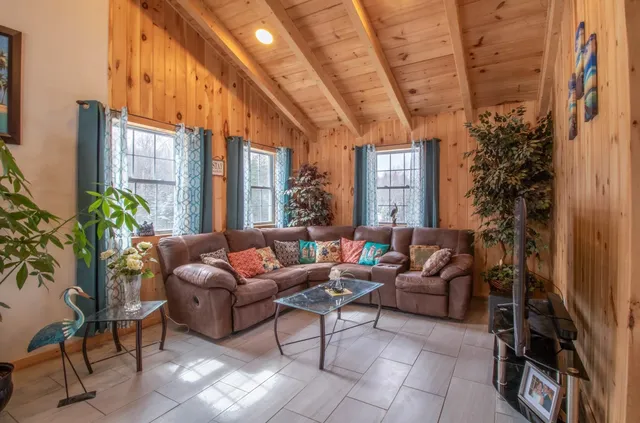 $499,000 | 656 Leo's Lane, Norton, VT 05907