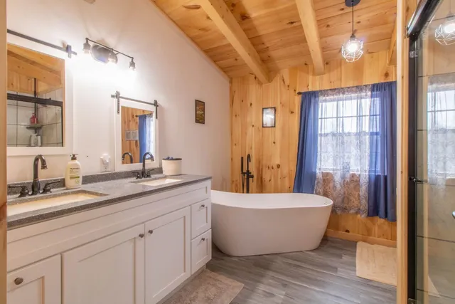 $499,000 | 656 Leo's Lane, Norton, VT 05907