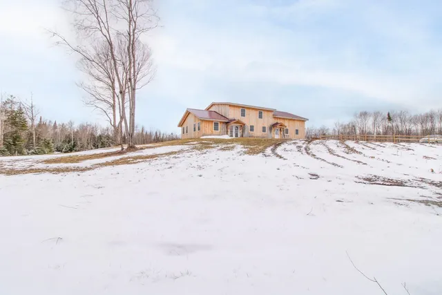 $499,000 | 656 Leo's Lane, Norton, VT 05907