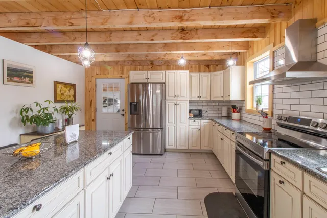 $499,000 | 656 Leo's Lane, Norton, VT 05907