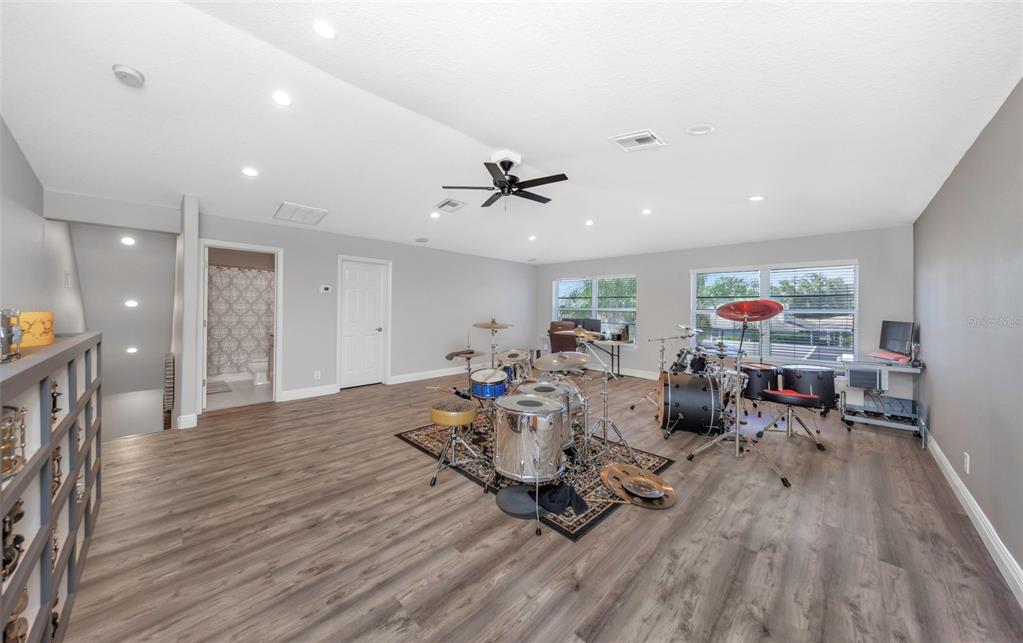3716 Janus Way Palm Harbor, FL 34685 - Photo 39 of 69