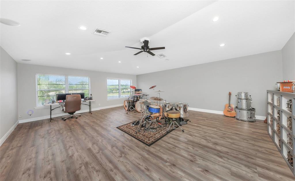 3716 Janus Way Palm Harbor, FL 34685 - Photo 41 of 69