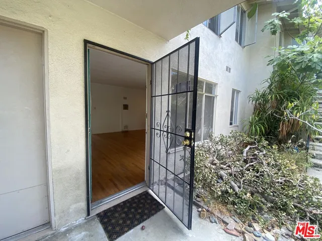 $2,395 | 1420 17th Street, Unit 3, Santa Monica, CA 90404