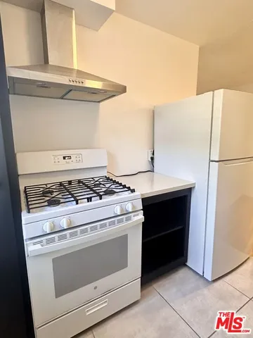 $2,395 | 1420 17th Street, Unit 3, Santa Monica, CA 90404