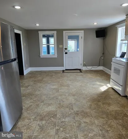 $2,300 | 184 Cochran Street, Cochranville, PA 19330