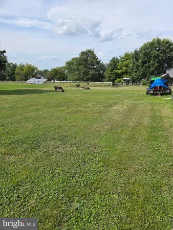 $2,300 | 184 Cochran Street, Cochranville, PA 19330