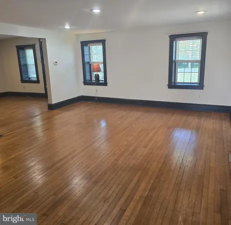 $2,300 | 184 Cochran Street, Cochranville, PA 19330