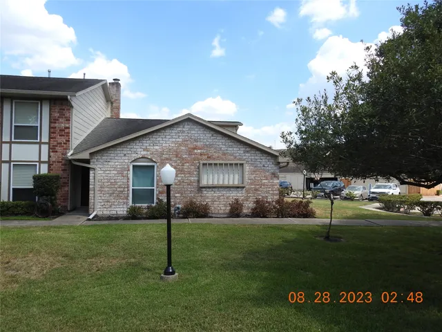 $2,000 | 22 Chapparal Court, Missouri City, TX 77459
