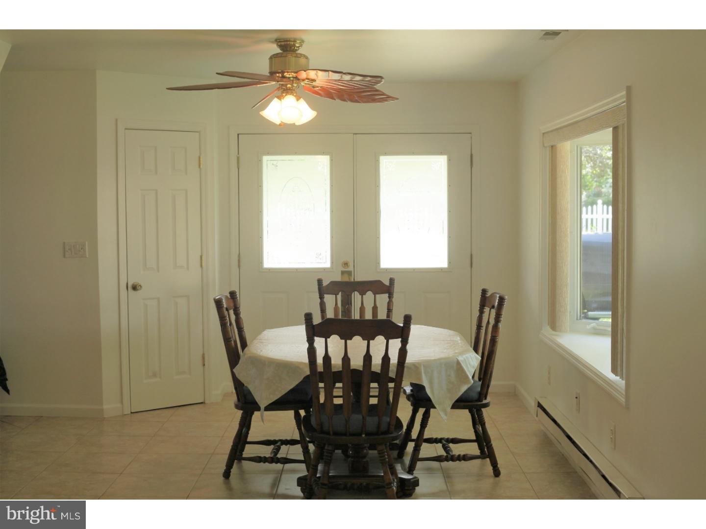 2835 Norcom Road Philadelphia, PA 19154 - Photo 3 of 10 Dining Room