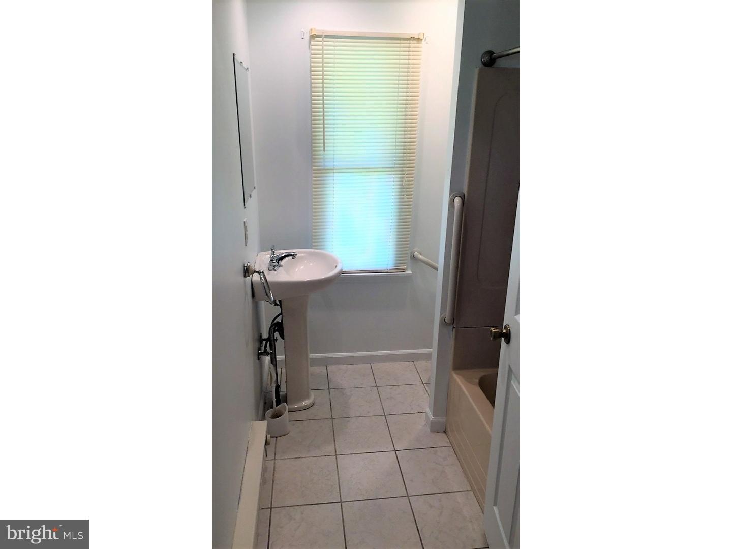 2835 Norcom Road Philadelphia, PA 19154 - Photo 5 of 10 Bathroom